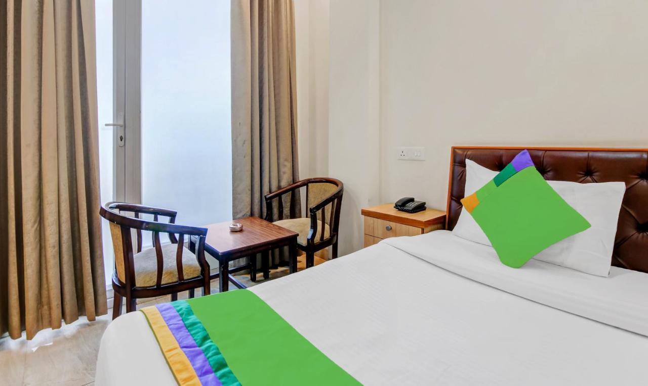 Treebo Sai Village Gold Souk - Sec 43 Gurgaon Exterior foto